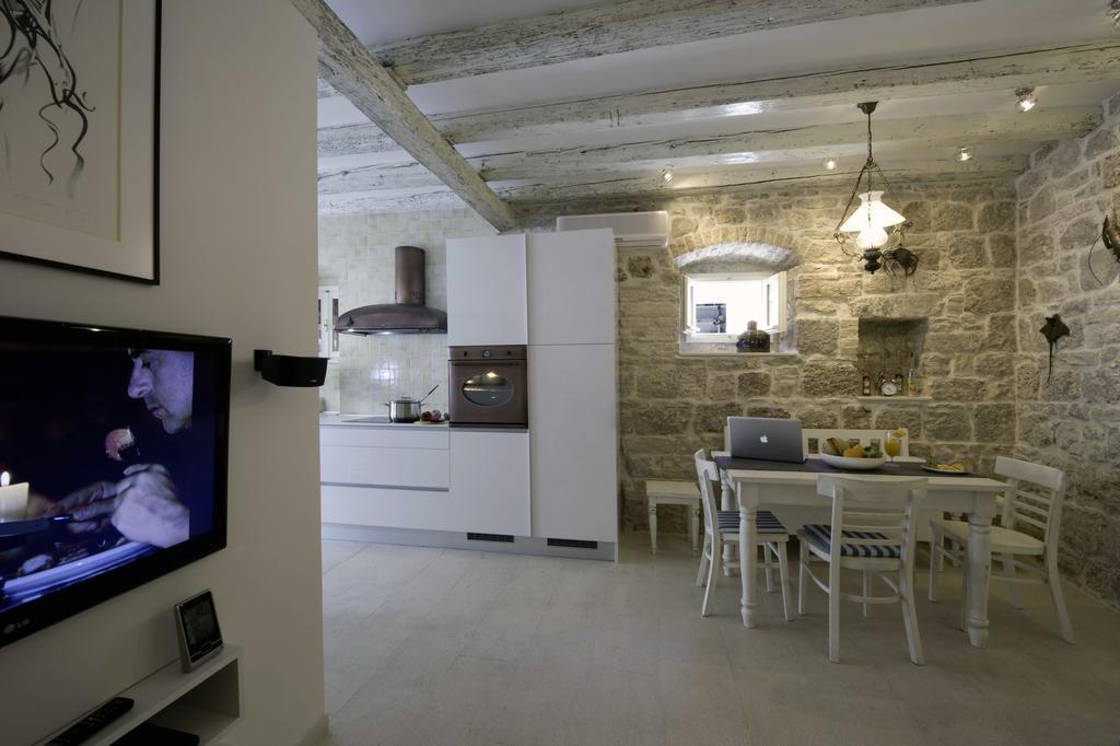 Apartment Whooart Komiža Exterior foto